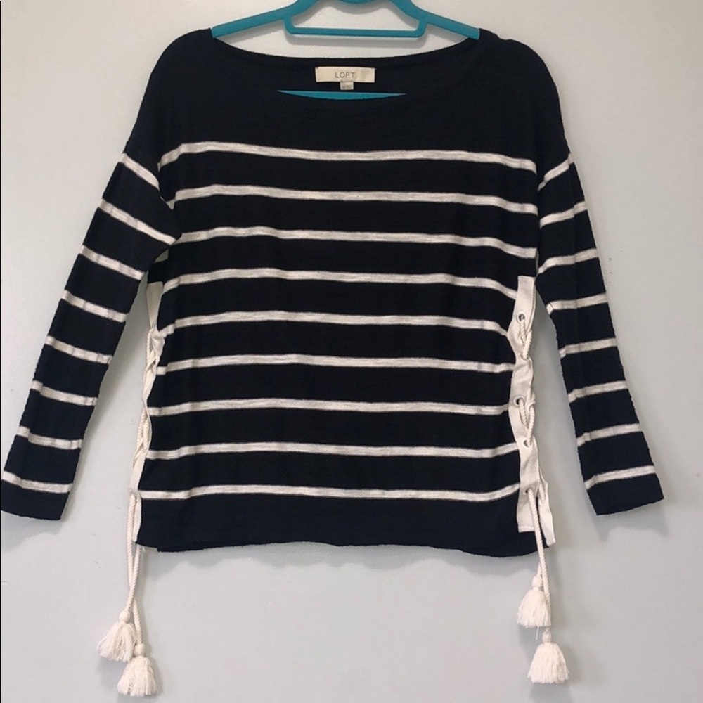 🌟 LOFT sweater🌟